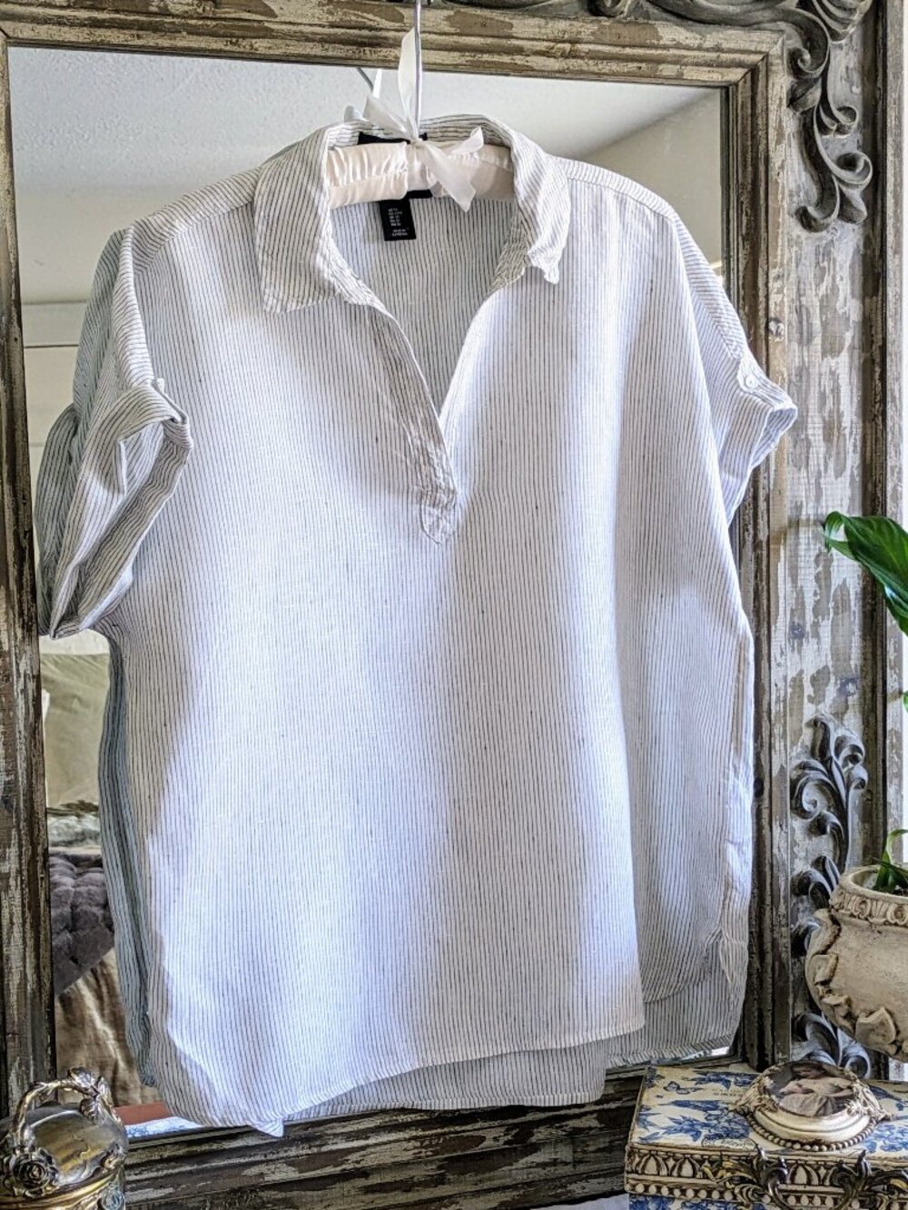 Tahari Medium 100% Linen Natural Pinstripe White Black Cap Sleeve Tee